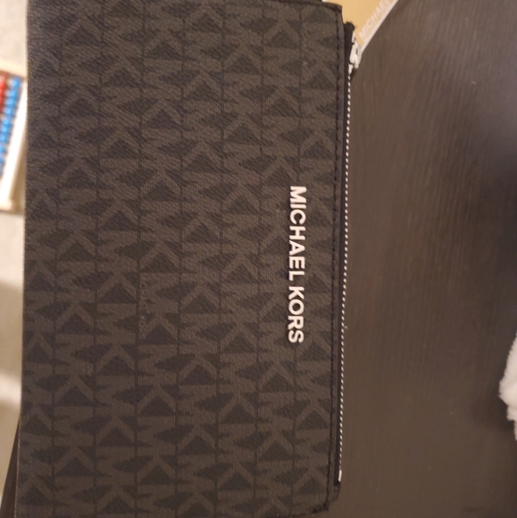 Michael Kors bag and matching wallet NWT - Picture 2 of 6